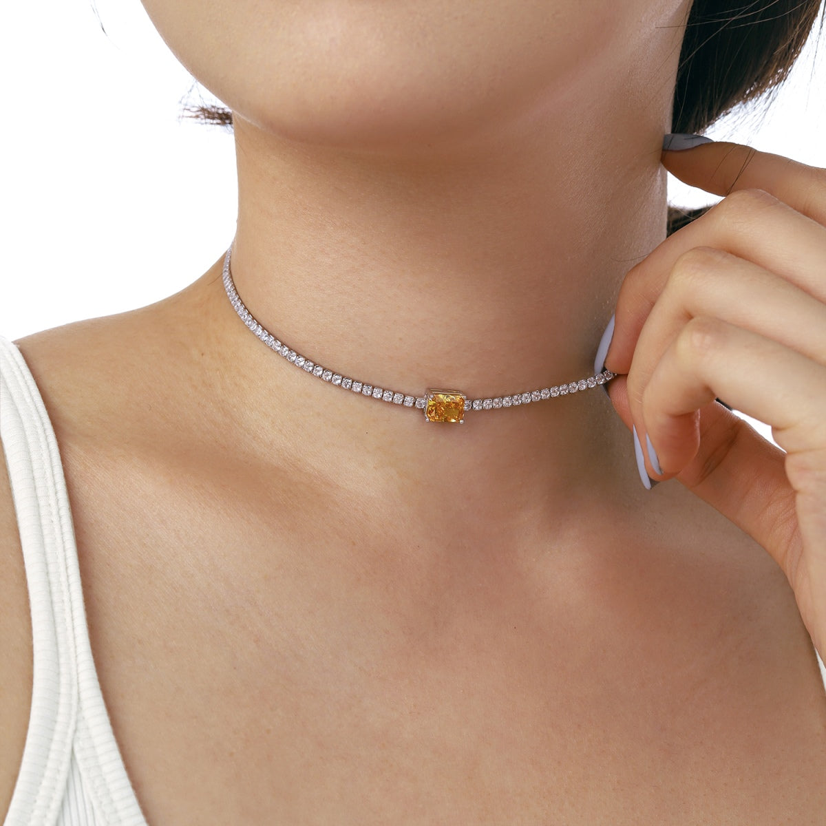 [Solara Jewelry]2.0 carat Ornate Emerald Cut Necklace