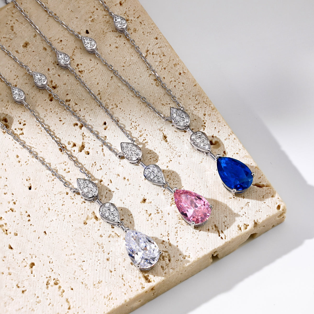 [Solara Jewelry]Dazzling Pear Cut Necklace