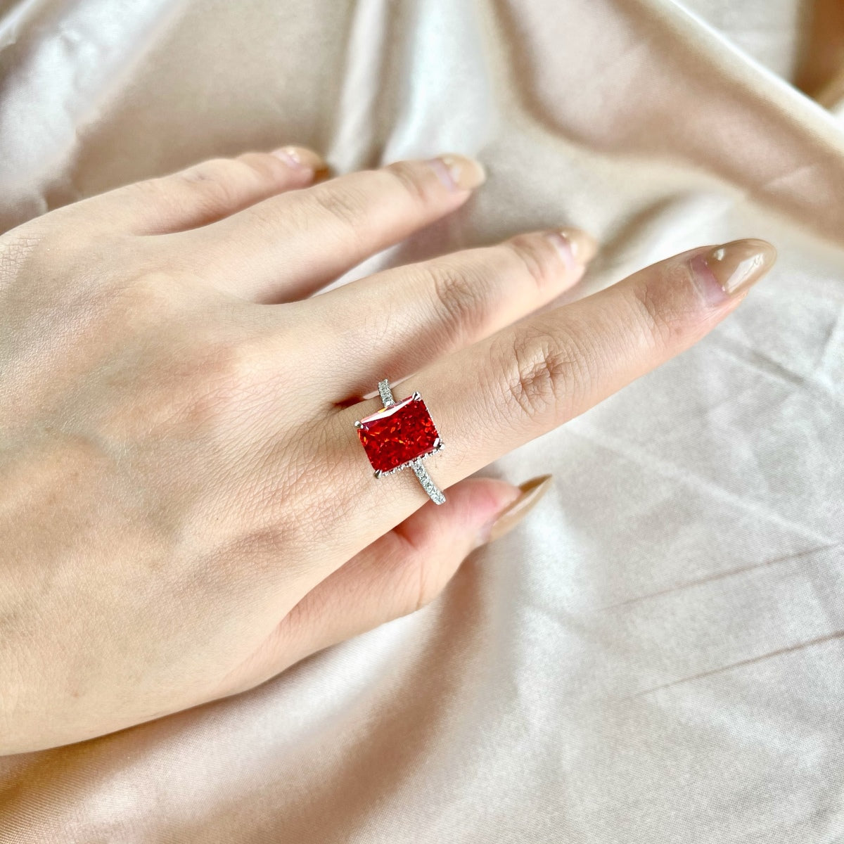 [Solara Jewelry]4.0 Carat Luxurious Engagement Ring
