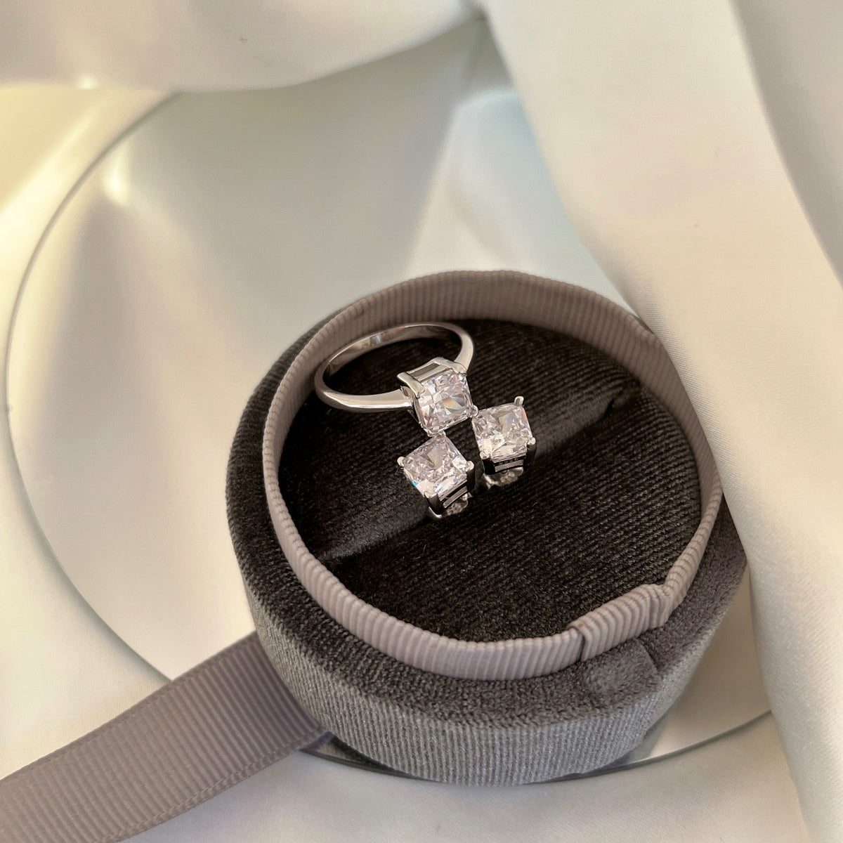 [Solara Jewelry]1.0 Carat Radiant Princess Cut Wedding Earrings