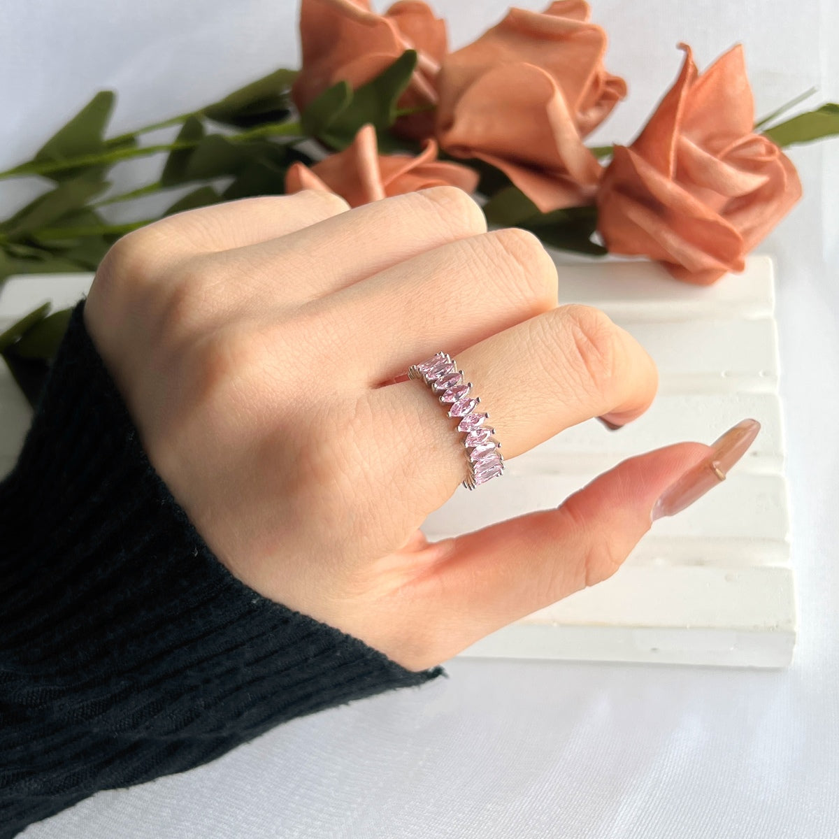 [Solara Jewelry]Gorgeous Marquise Cut Tennis Ring