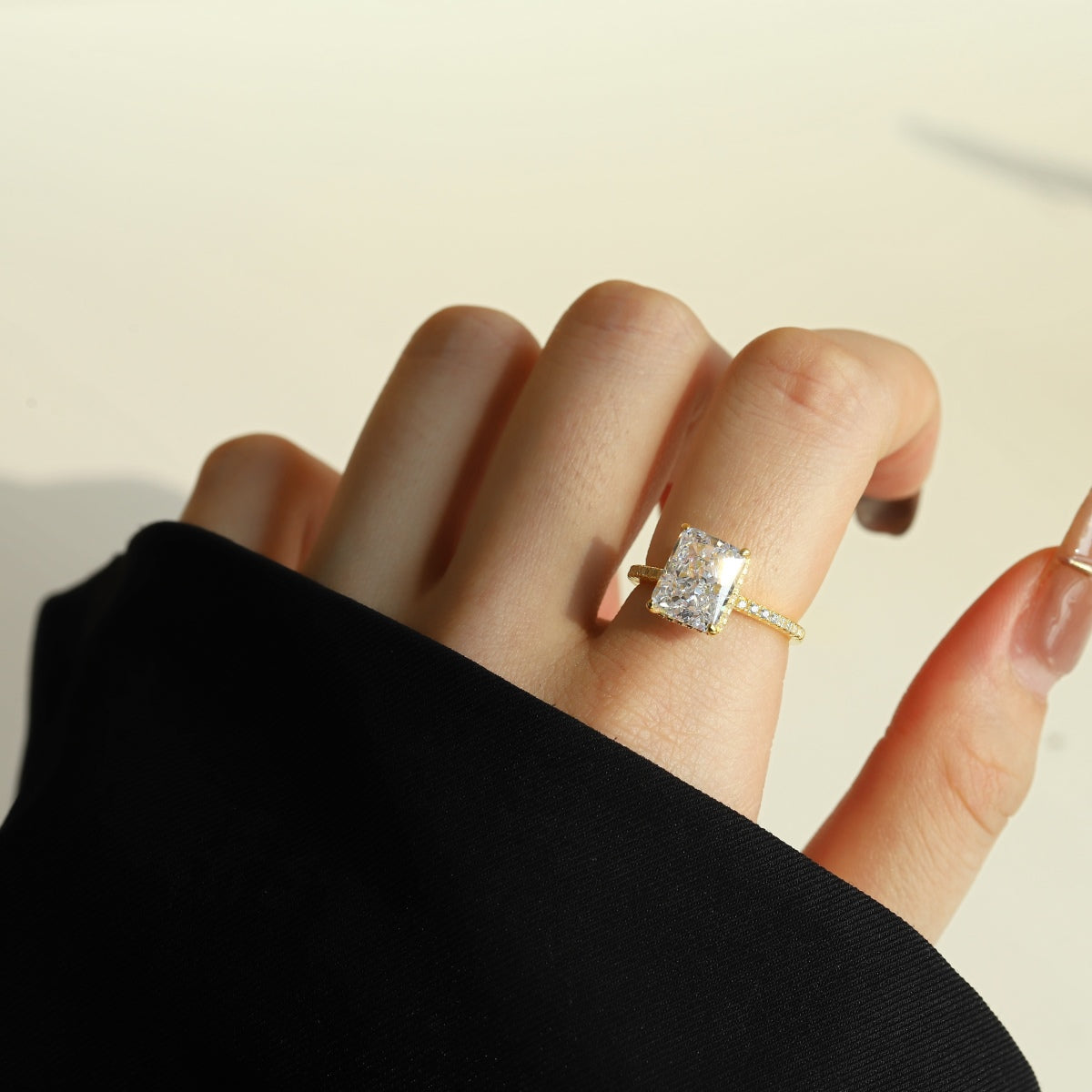 [Solara Jewelry]4.0 Carat Luxurious Engagement Ring