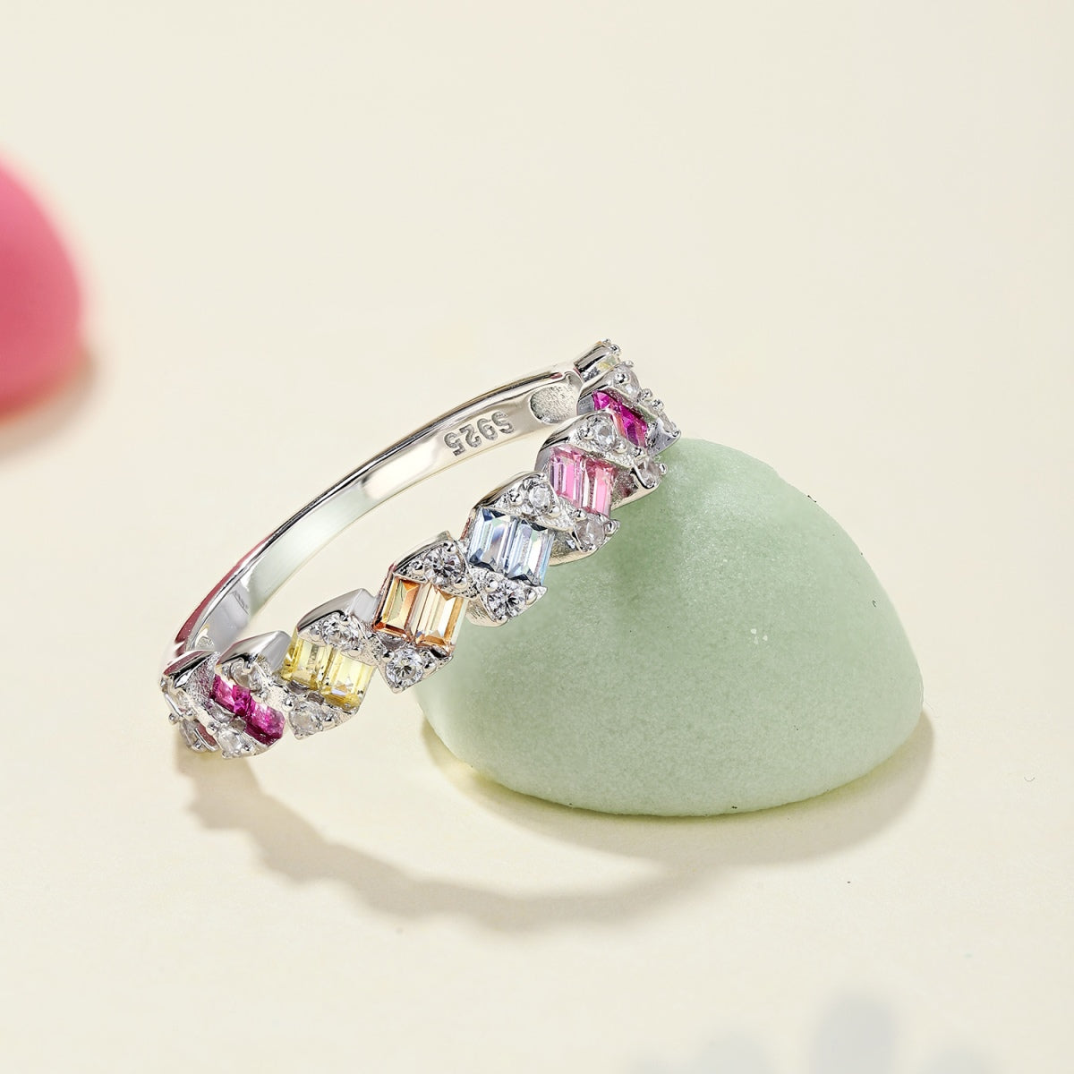 [Solara Jewelry]Delicate Vibrant Emerald Cut Daily Ring
