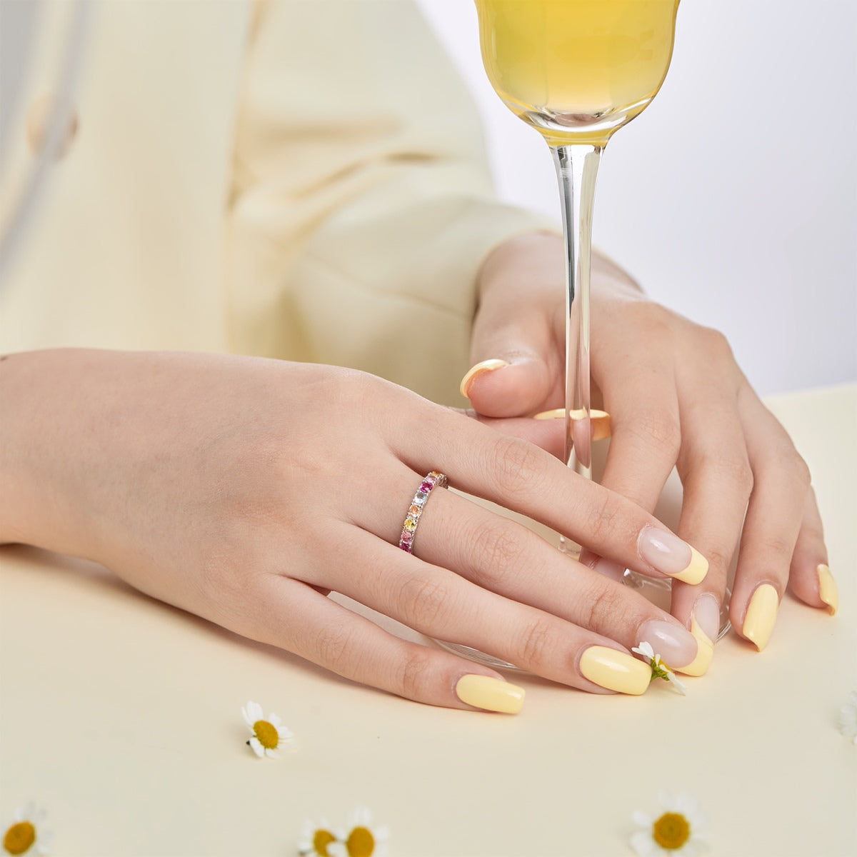 [Solara Jewelry]Dazzling Lustrous Round Cut Tennis Ring