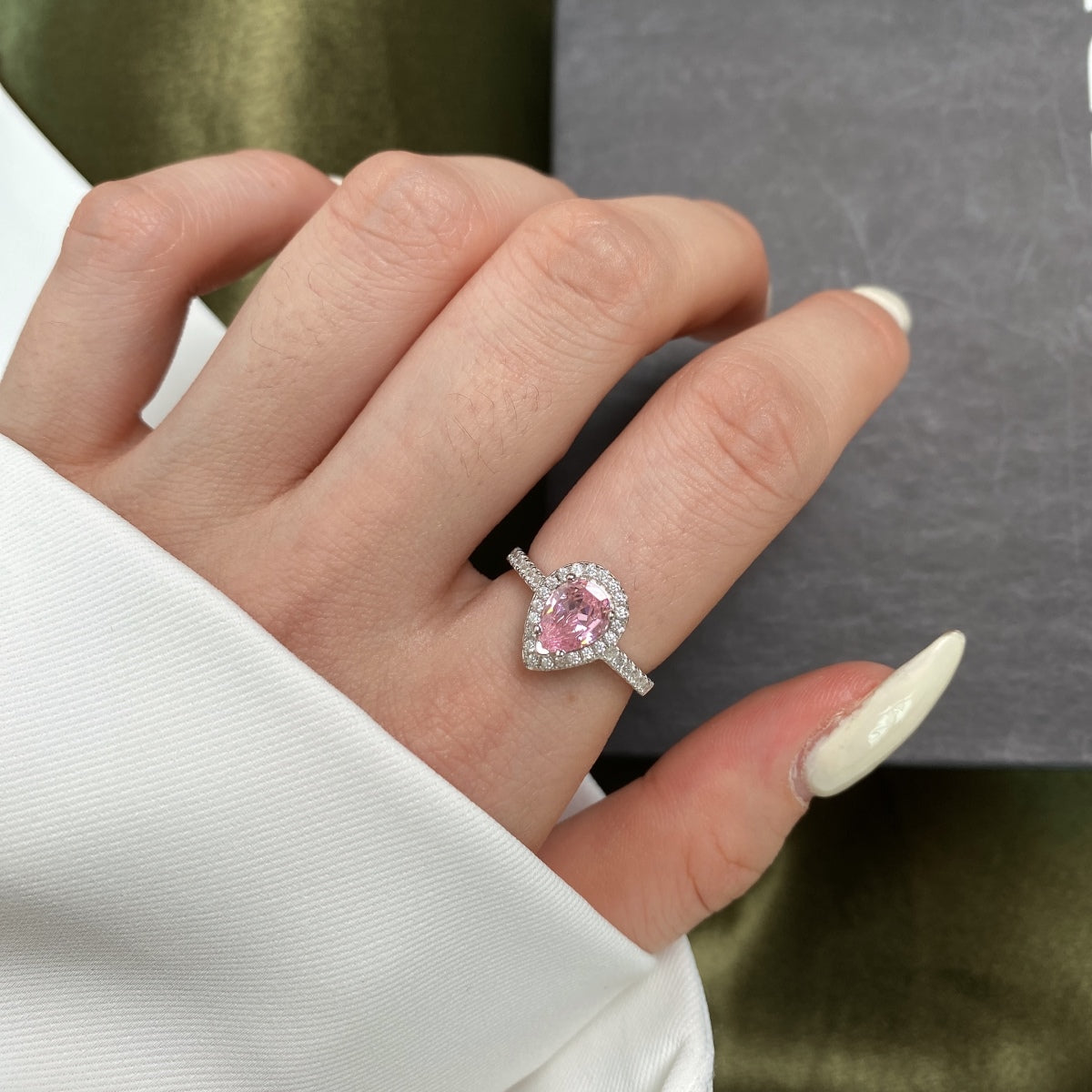 [Solara Jewelry]1.0 Carat Luxurious Resplendent Water Drop Shape Wedding Ring