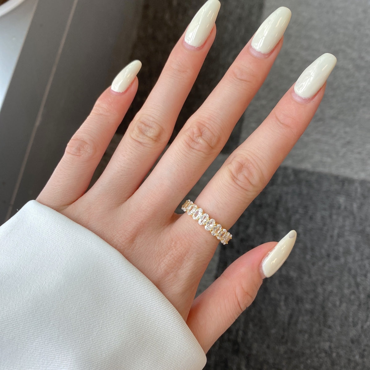[Solara Jewelry]Ornate Oval Cut Tennis Ring