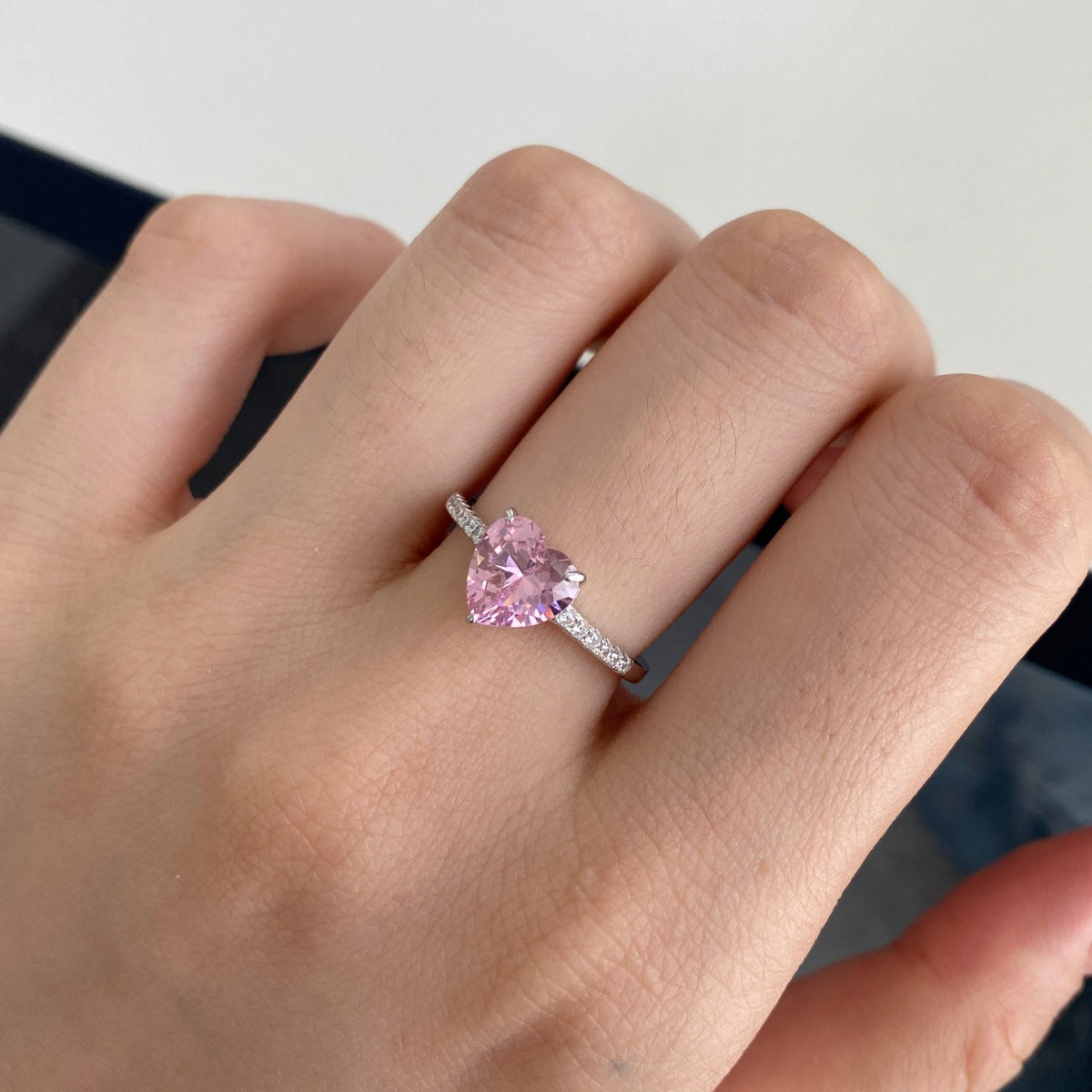 [Solara Jewelry]2.0 Carat Dazzling Lustrous Heart Cut Lover Ring