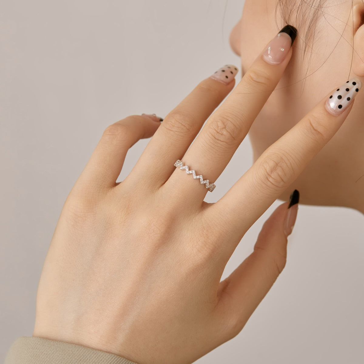 [Solara Jewelry]Delicate Enchanting Wave Shape Daily Ring
