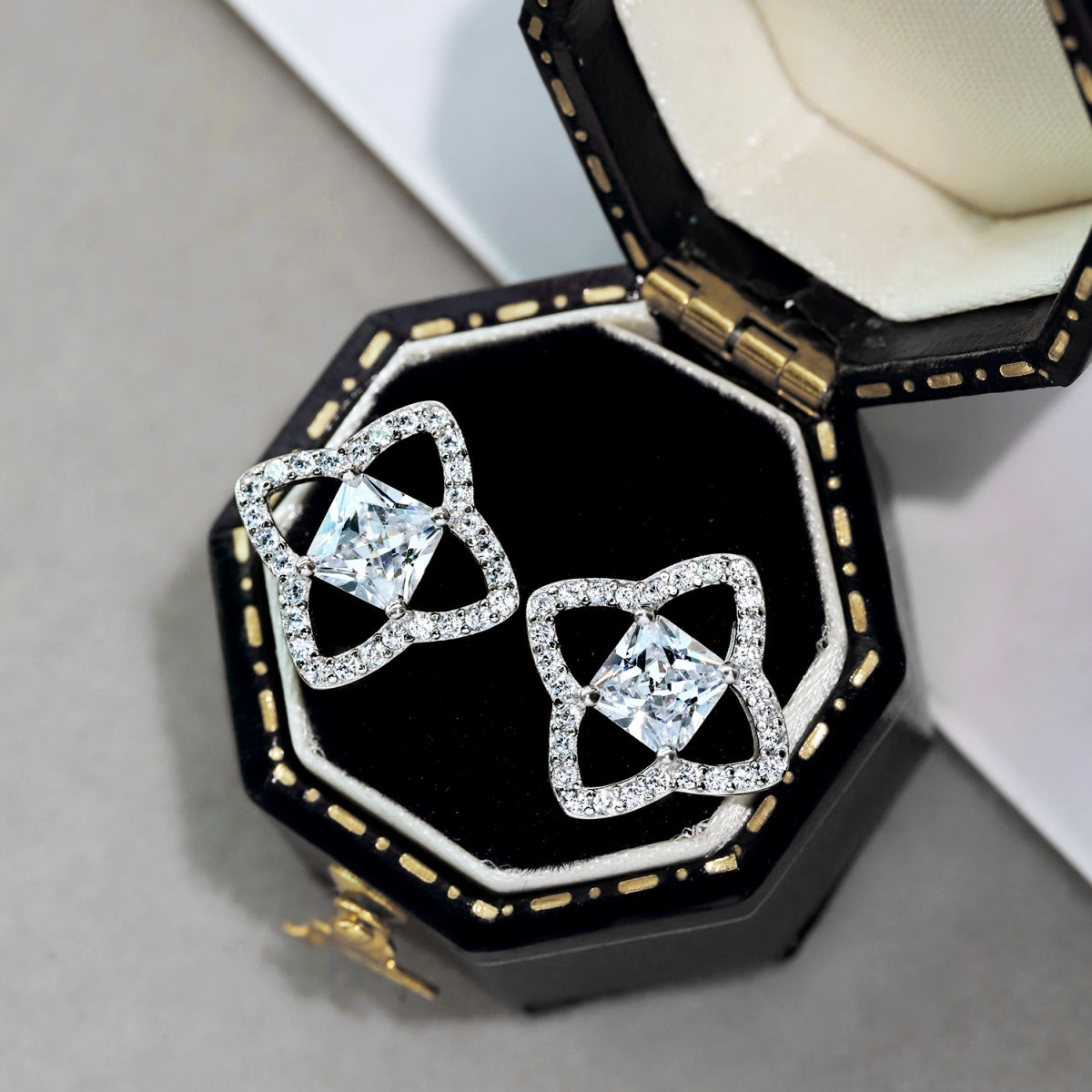 [Solara Jewelry]Elegant Star Shape Princess Cut Daily Earrings