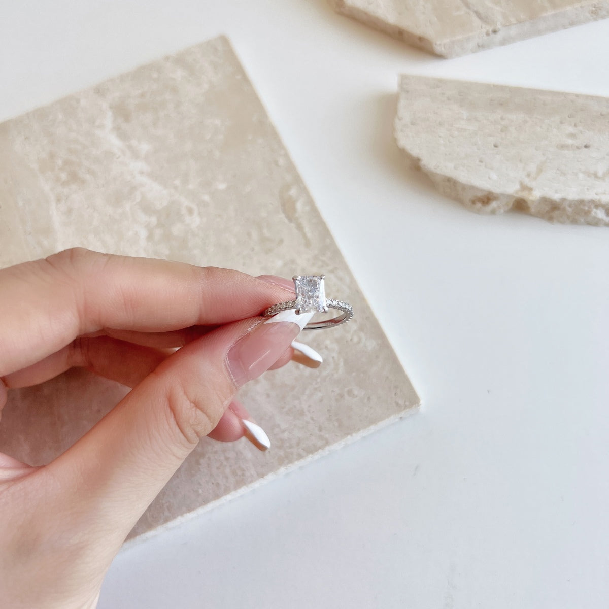 [Solara Jewelry]2.0 Carat Dazzling Sparkling Radiant Cut Party Ring