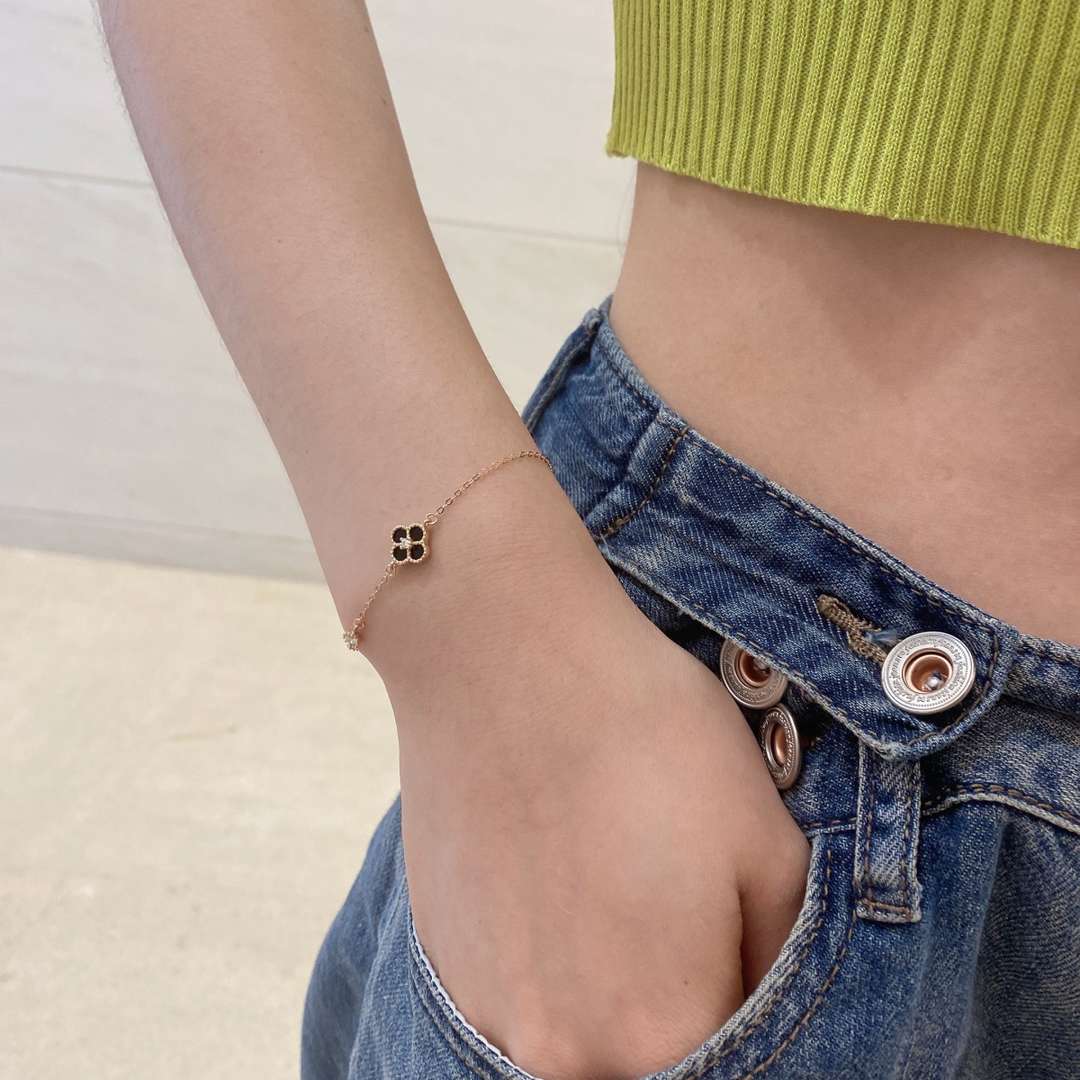 [Solara Jewelry]Delicate Four Leaf Clover Bracelet