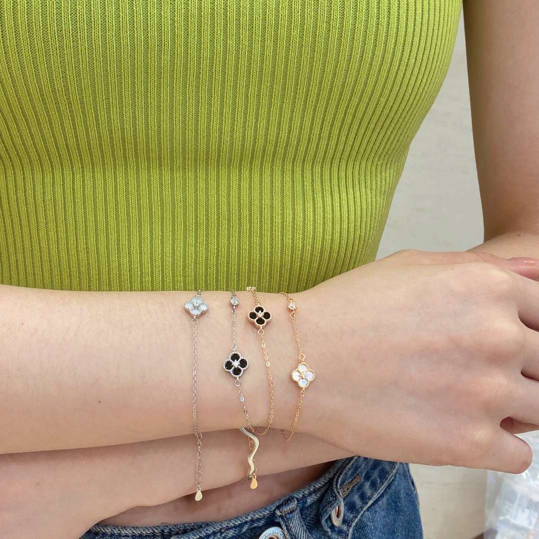 [Solara Jewelry]Delicate Four Leaf Clover Bracelet
