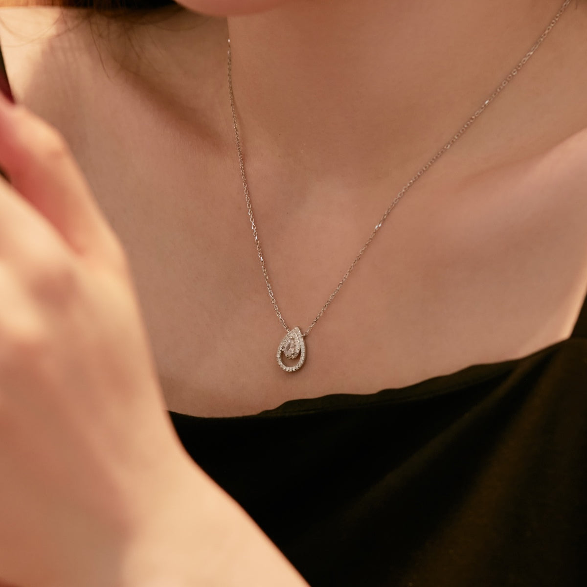 [Solara Jewelry]Sparkling Pear Cut Necklace