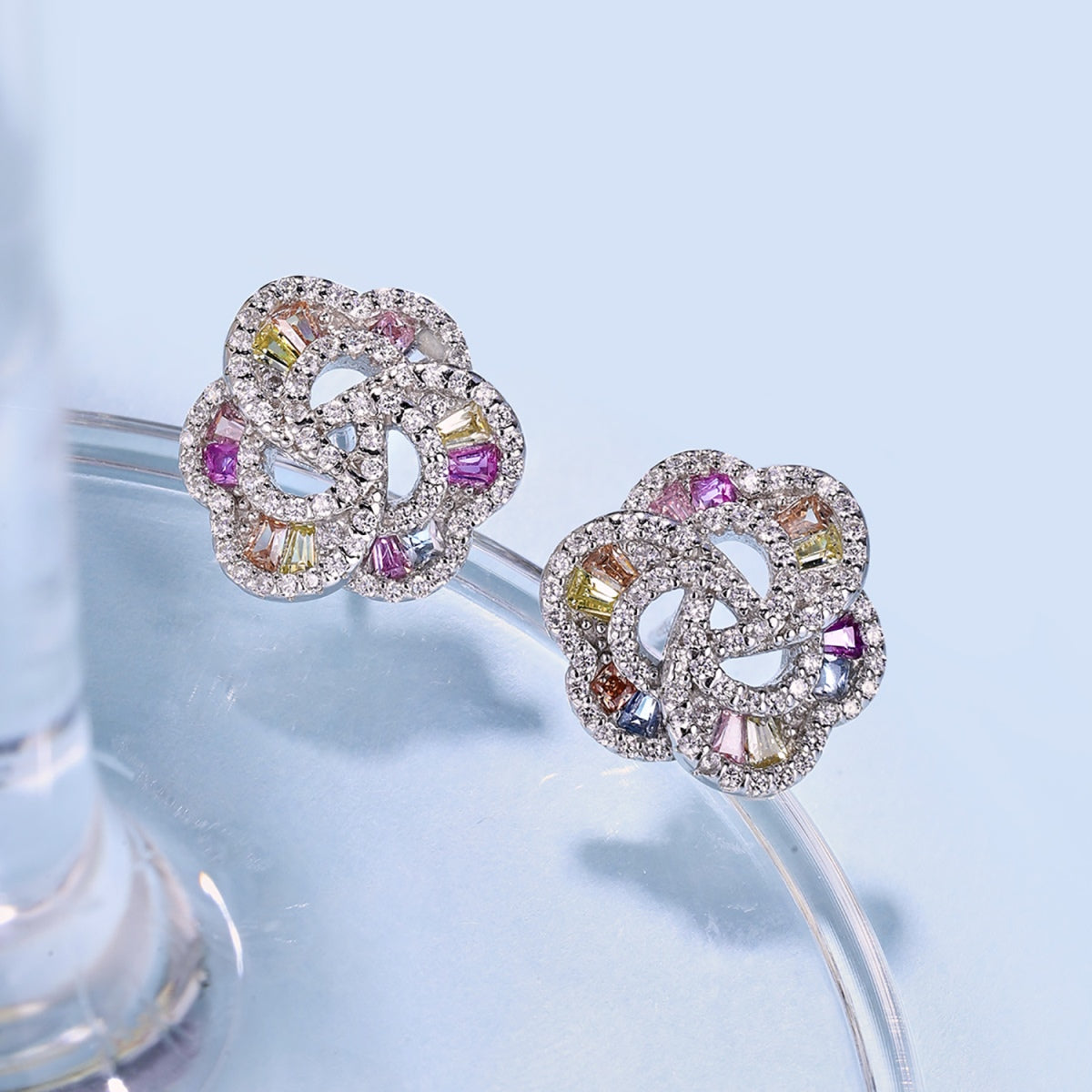 [Solara Jewelry]Exquisite Flower Shape Daily Earrings