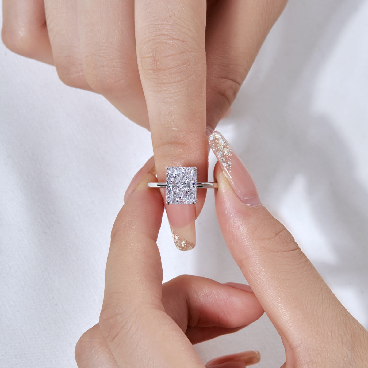 [Solara Jewelry]4.0 Carat Ornate Enchanting Radiand Cut Banquet Ring