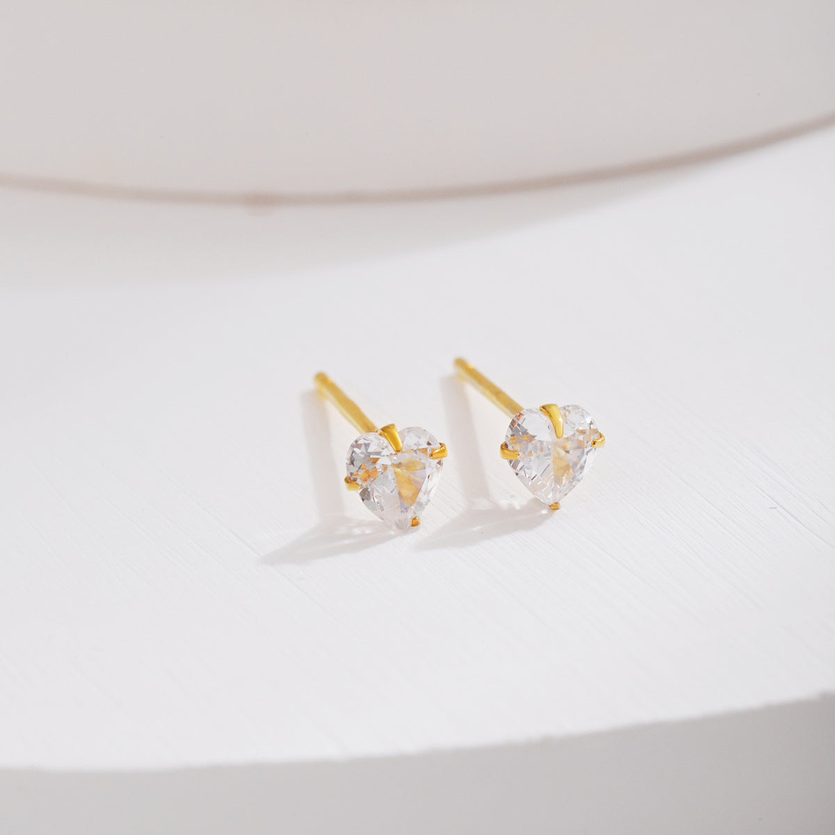 [Solara Jewelry]Sparkling Heart Shaped Simple Earrings
