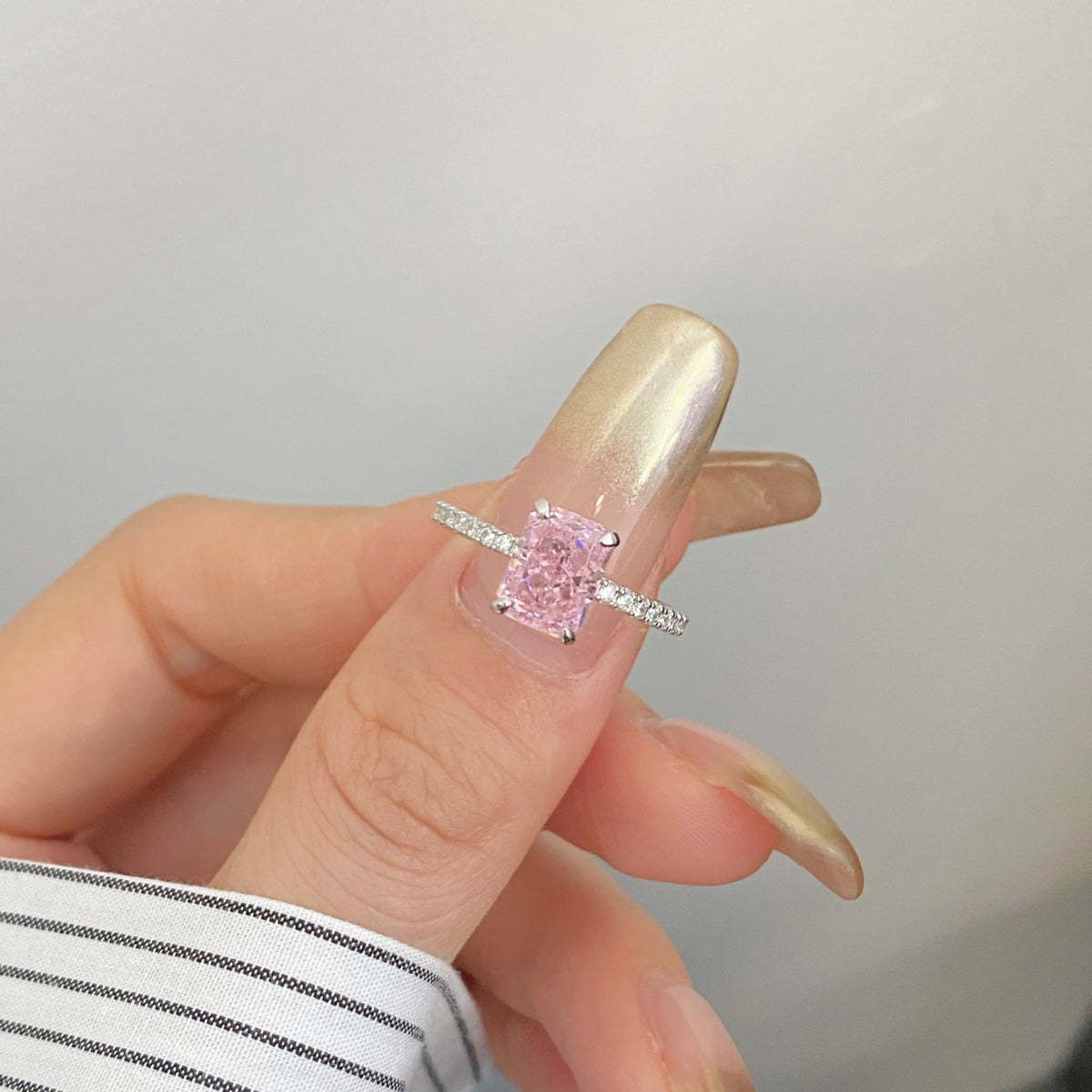 [Solara Jewelry]2.0 Carat Dazzling Sparkling Radiant Cut Party Ring