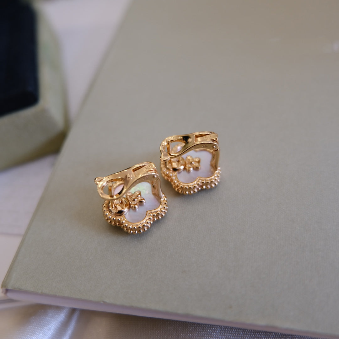 [Solara Jewelry]LUCKY WHITE MOP EARRINGS