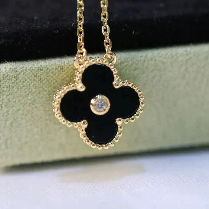 [Solara Jewelry]CLOVER 15MM DIAMOND ONYX NECKLACE