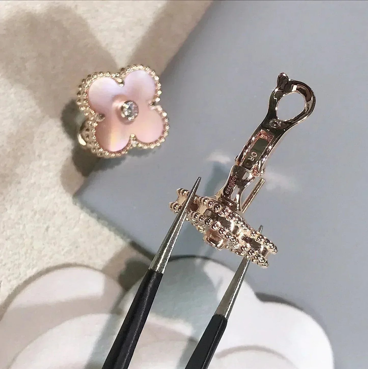[Solara Jewelry]CLOVER MEDIUM 1 MOTIFS  PINK MOP DIAMOND EARRINGS