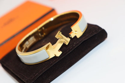 [Solara Jewelry]H LIGHT BLUE BRACELET