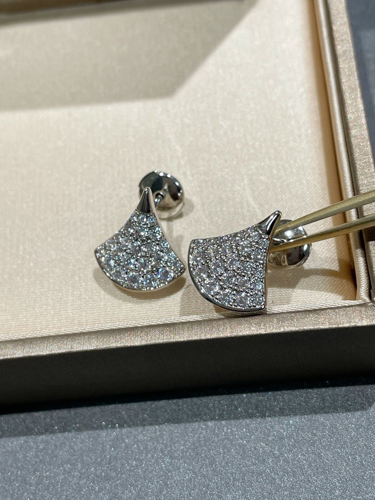 [Solara Jewelry]DREAM STUD EARRINGS DIAMOND