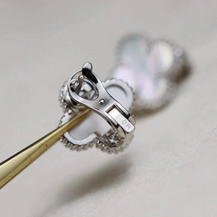 [Solara Jewelry]CLOVER MEDIUM 1 MOTIFS  WHITE MOP EARRINGS SILVER