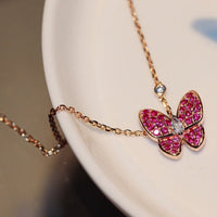 [Solara Jewelry]SCHMETTERLING ROTER DIAMANT ROSÉGOLD-HALSKETTE