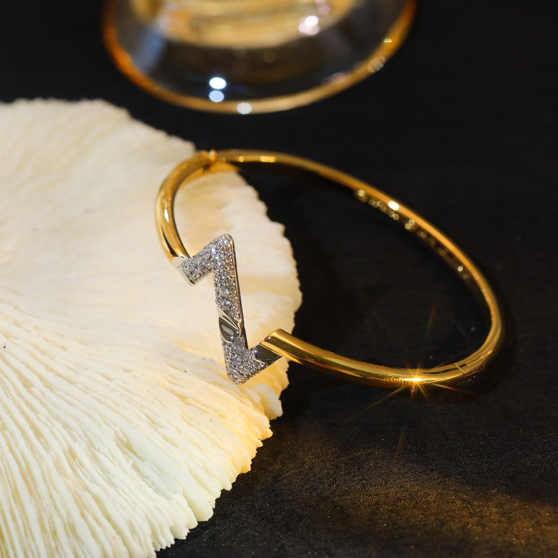 [Solara Jewelry]VOLTE UPSITE DOWN GOLD DIAMOND BRACELET