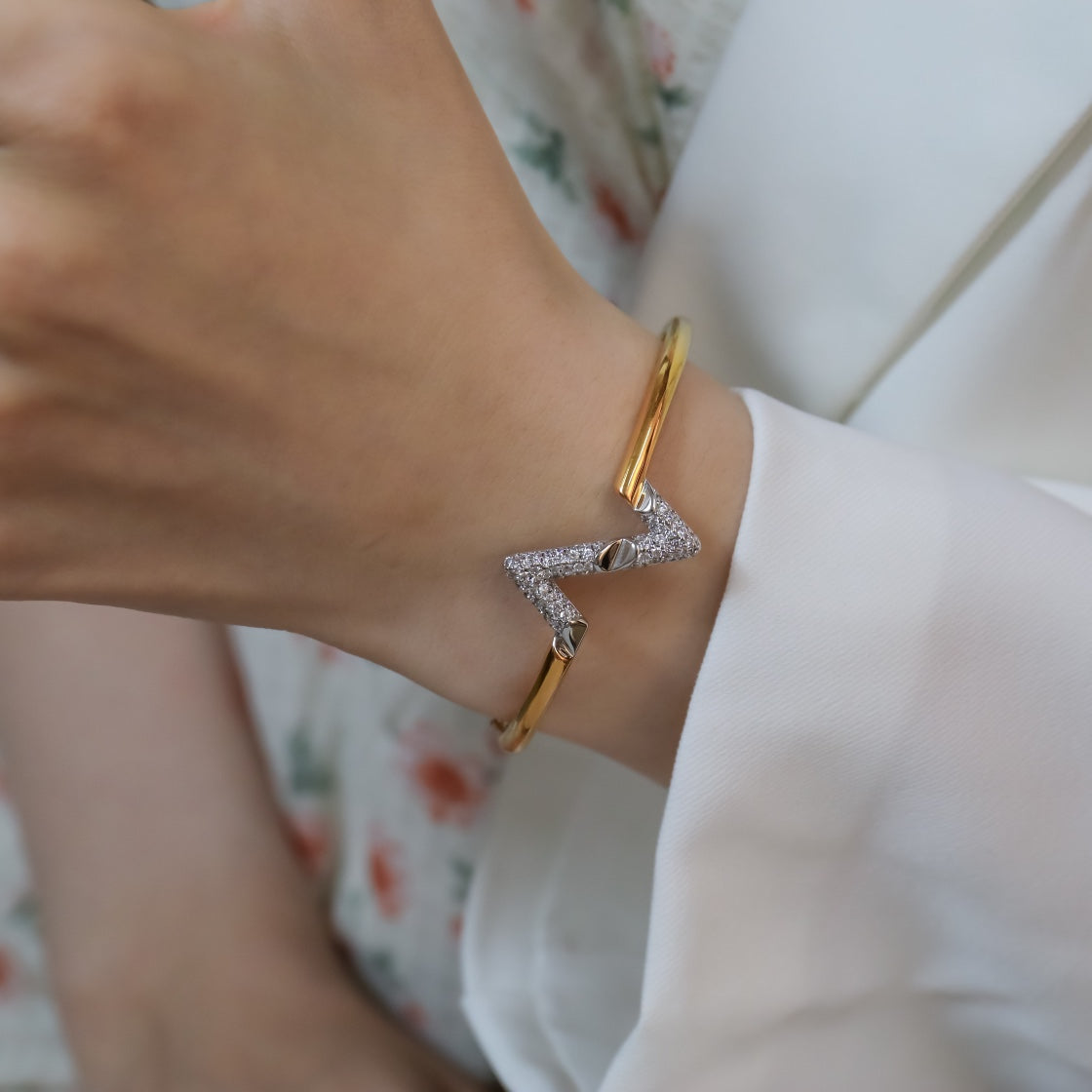 [Solara Jewelry]VOLTE UPSITE DOWN GOLD DIAMOND BRACELET