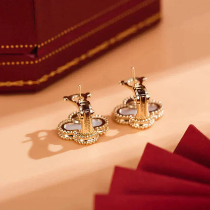 [Solara Jewelry]CLOVER MEDIUM 1 MOTIFS  WHITE MOP STUD EARRINGS