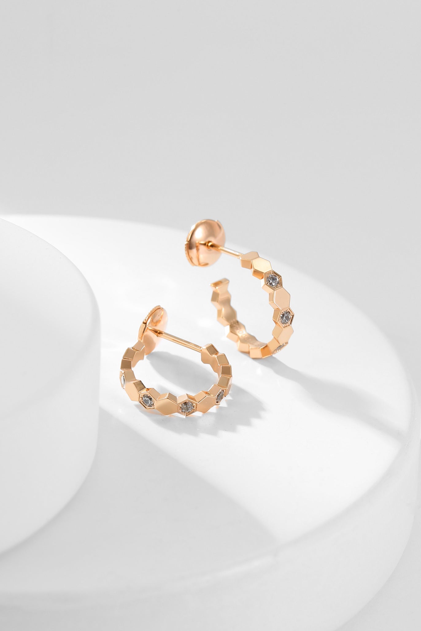 [Solara Jewelry]BEE LOVE DIAMOND HOOP EARRINGS