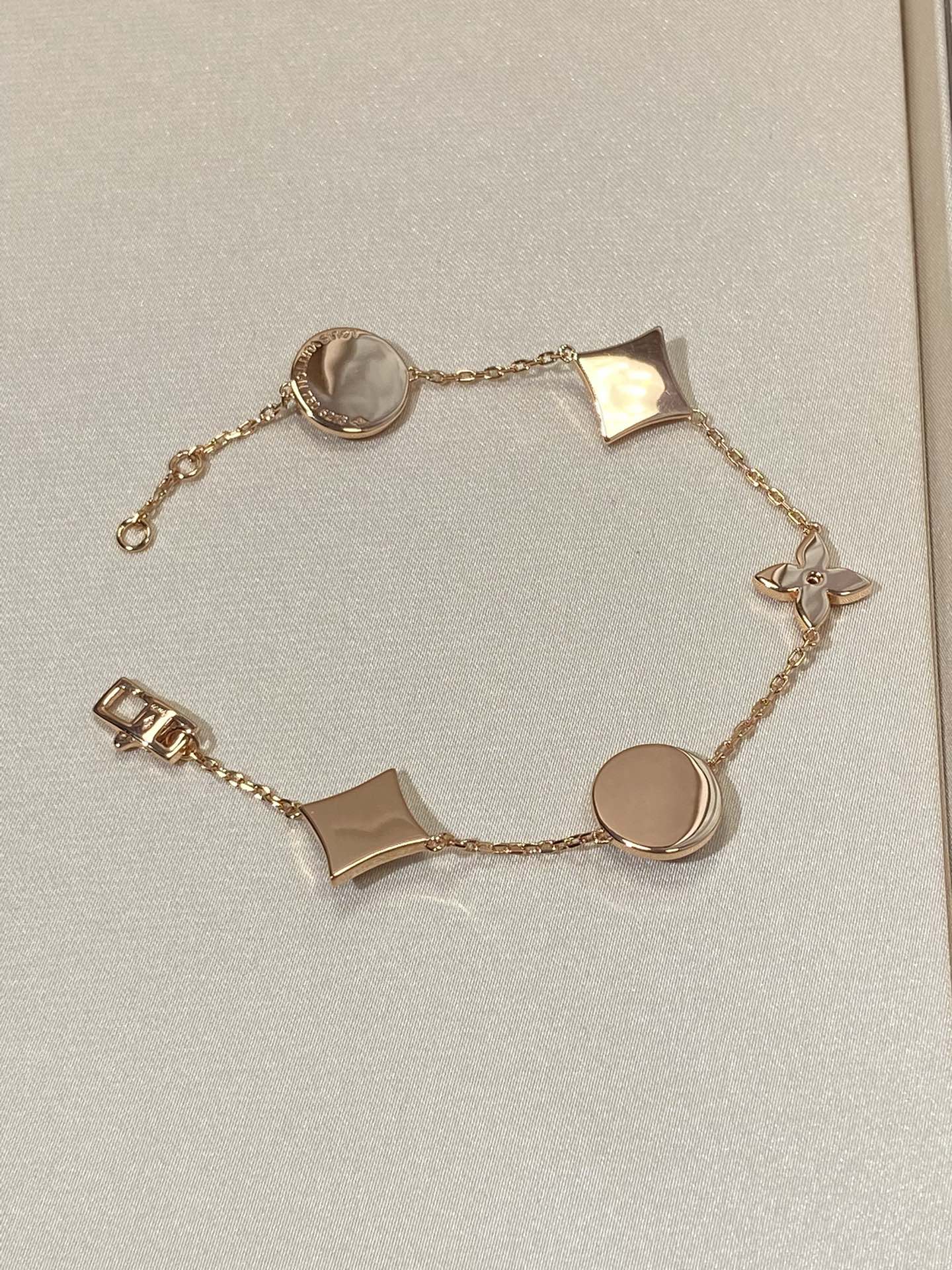 [Solara Jewelry]STAR AND SUN 5 MOTIF MOP PINK GOLD BRACELET