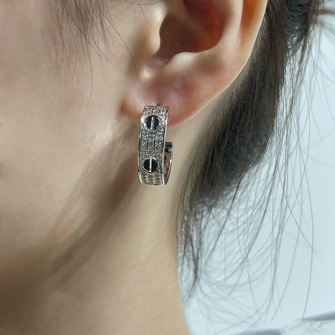 [Solara Jewelry]LOVE CERAMIC DIAMOND PAVED SILVER EARRINGS