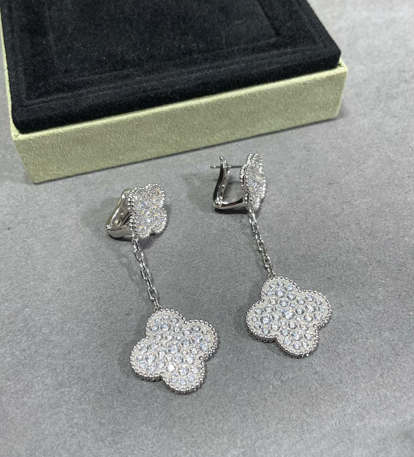 [Solara Jewelry]CLOVER 2 MOTIFS DIAMOND PAVED SILVER EARRINGS
