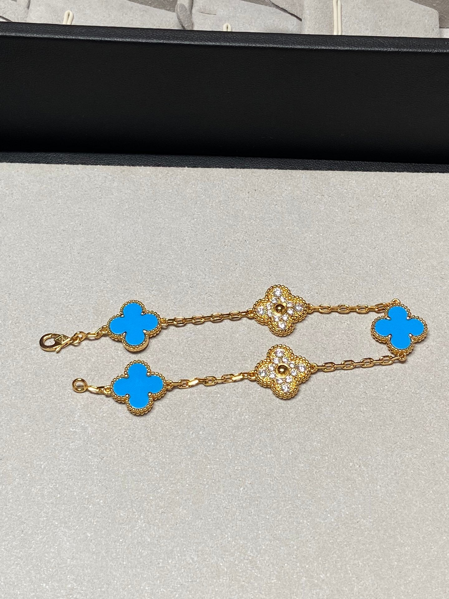 [Solara Jewelry]CLOVER 5 MOTIF BLUE CHALCEDONY DIAMOND GOLD BRACELET
