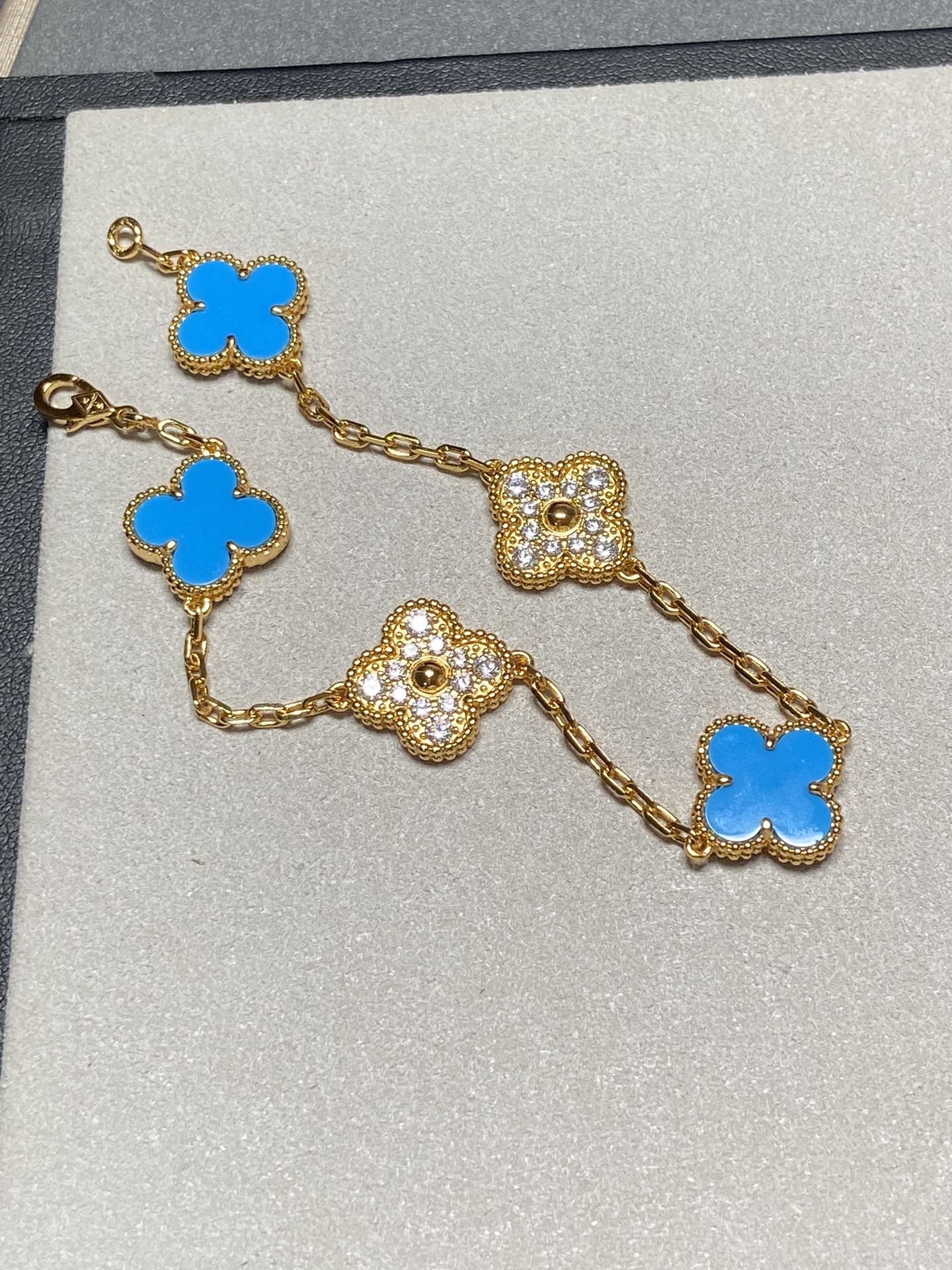 [Solara Jewelry]CLOVER 5 MOTIF BLUE CHALCEDONY DIAMOND GOLD BRACELET