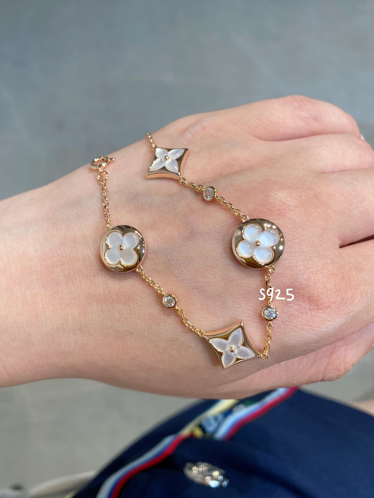 [Solara Jewelry]STAR AND SUN 4 MOTIF WHITE MOP PINK GOLD BRACELET