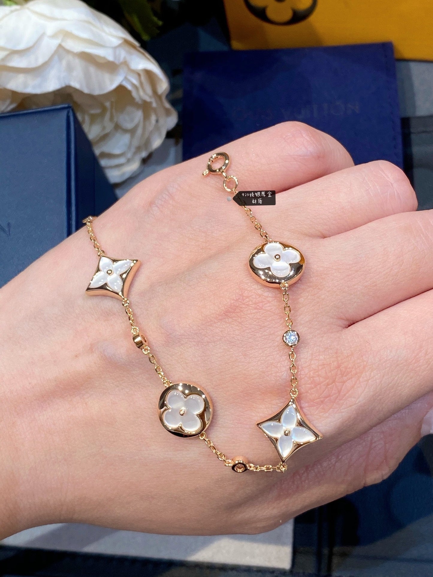 [Solara Jewelry]STAR AND SUN 4 MOTIF WHITE MOP PINK GOLD BRACELET