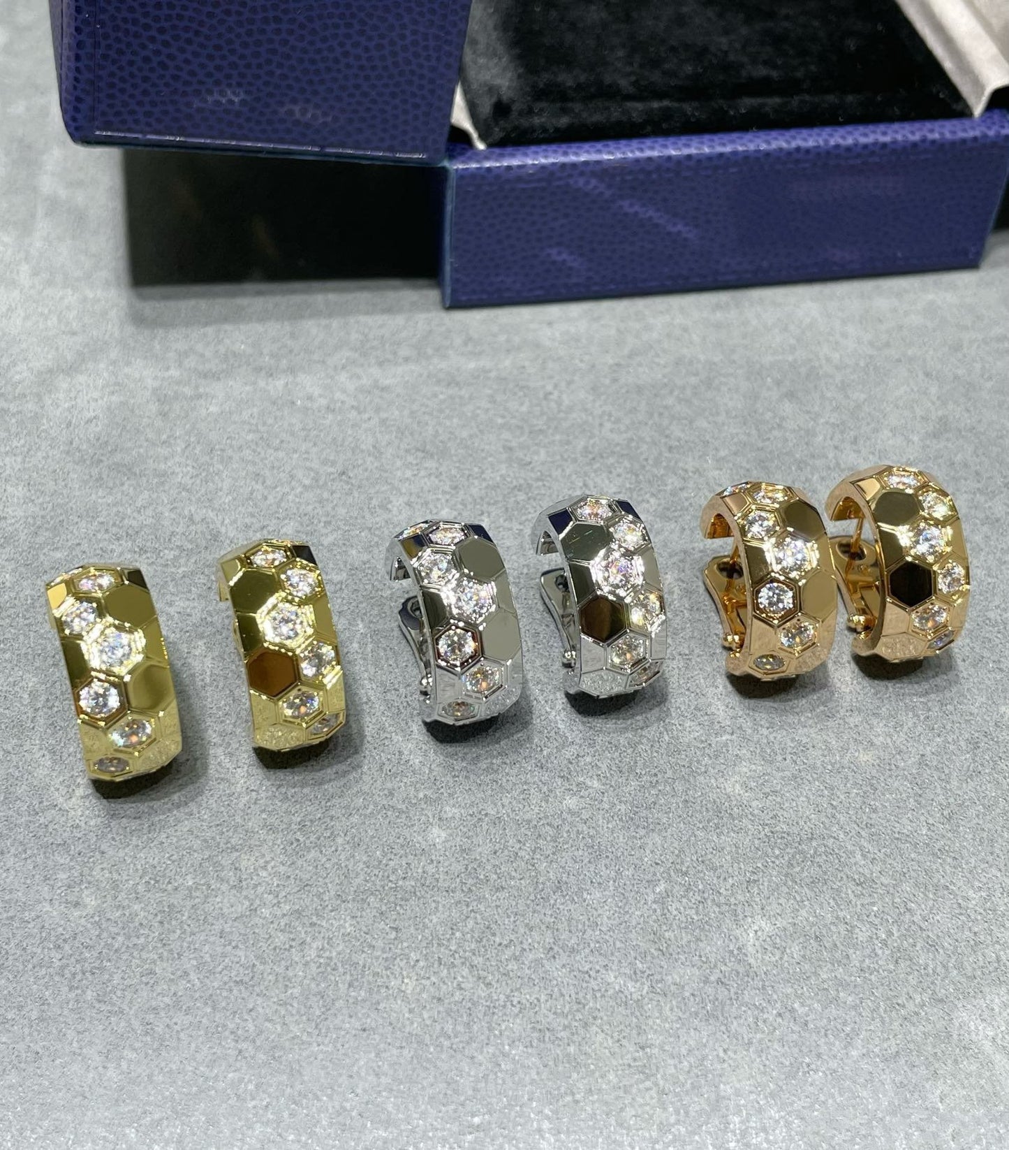 [Solara Jewelry]BEE LOVE DIAMOND HOOP EARRINGS