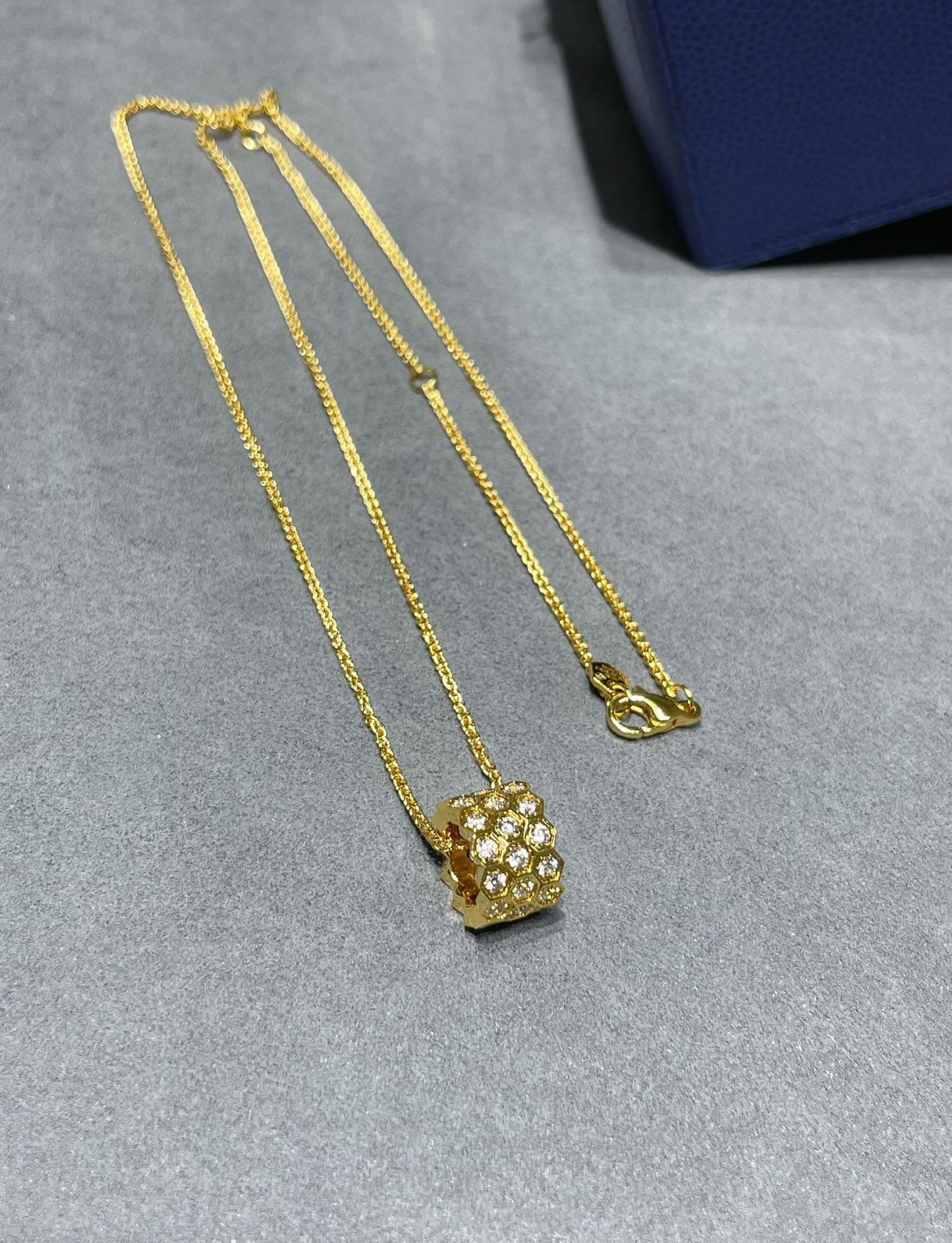 [Solara Jewelry]BEE LOVE DIAMOND PAVED 3 ROW NECKLACE