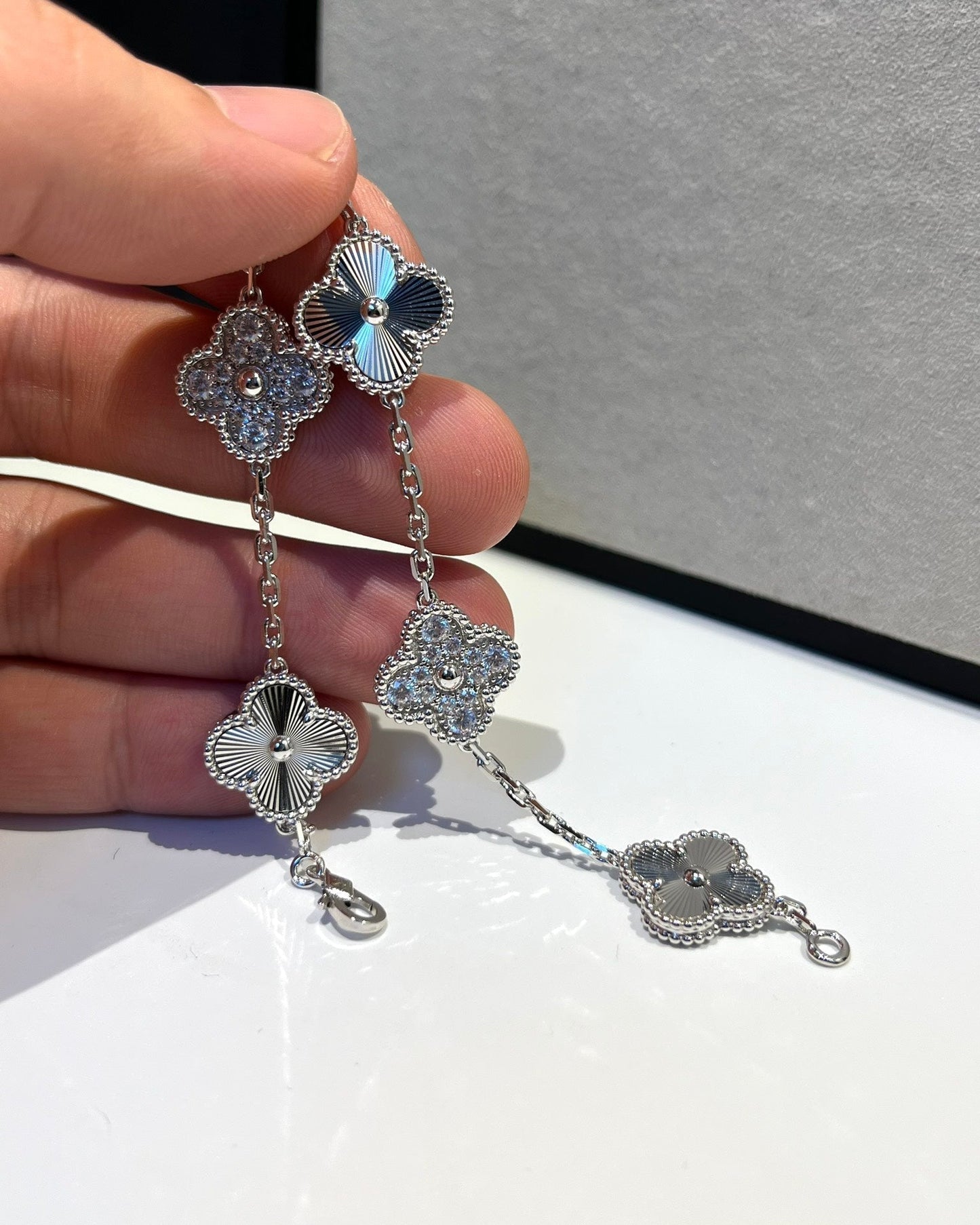 [Solara Jewelry]CLOVER 5 MOTIF SILVER DIAMOND BRACELET