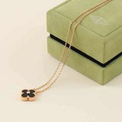 [Solara Jewelry]CLOVER 15MM DIAMOND ONYX NECKLACE