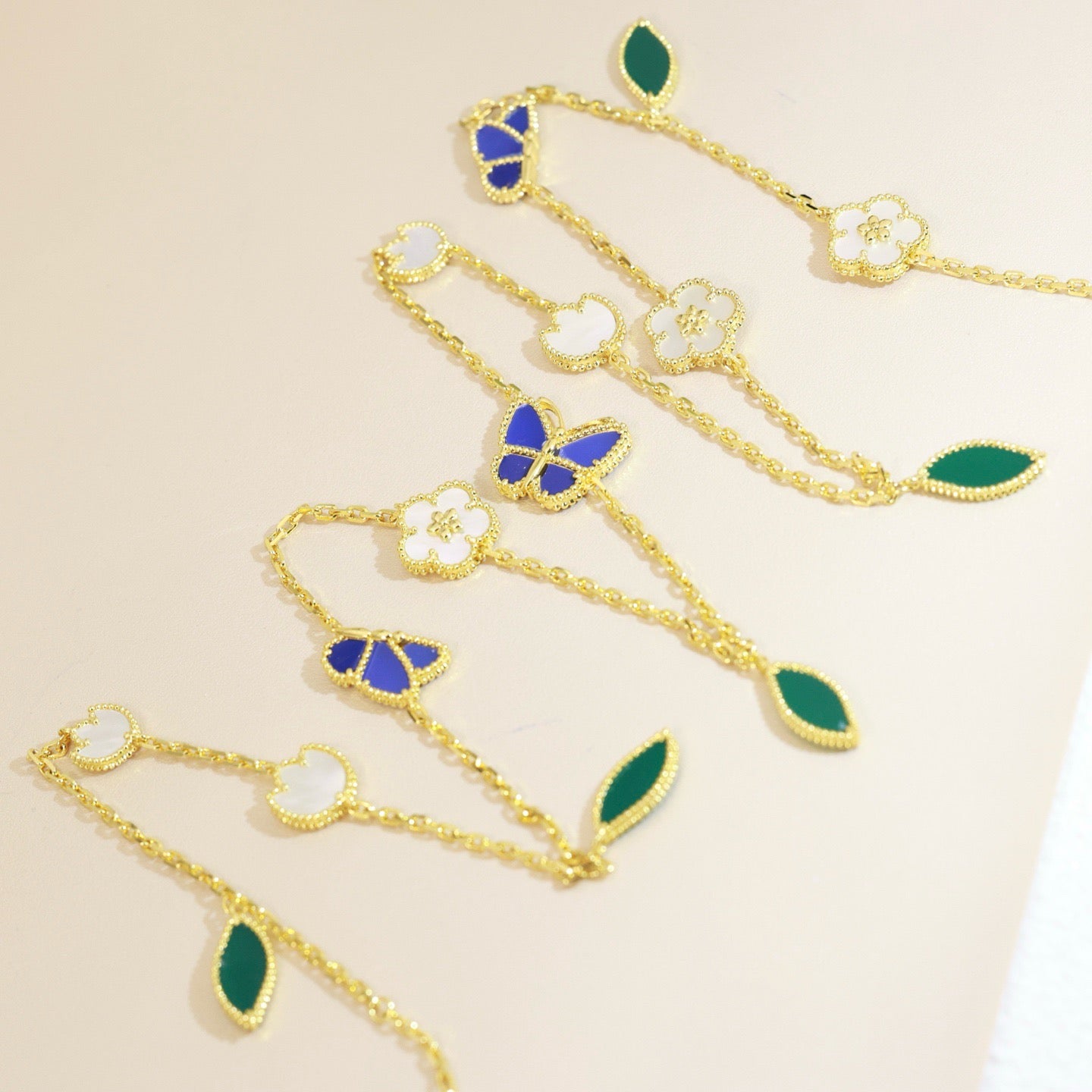 [Solara jewelry]LUCKY SPRING BUTTERFLY 15 FLOWER NECKLACE