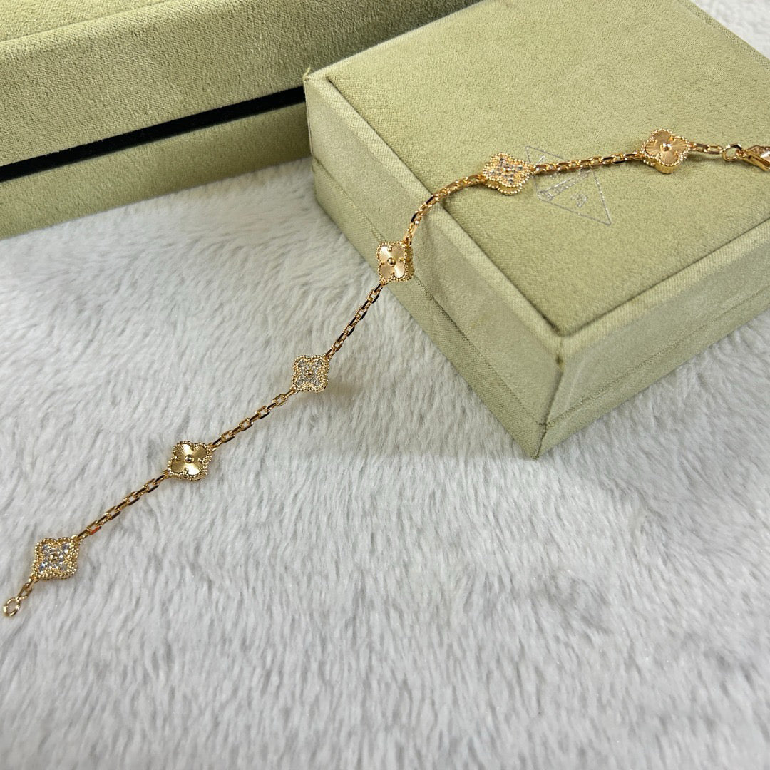 [Solara Jewelry]CLOVER 6 MOTIF DIAMOND LASER BRACELET