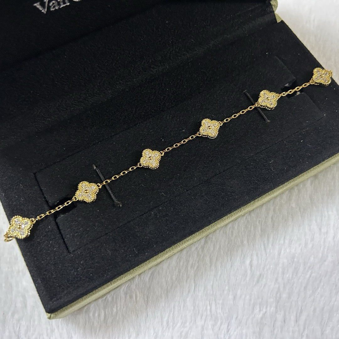 [Solara Jewelry]CLOVER 6 MOTIF DIAMOND BRACELET
