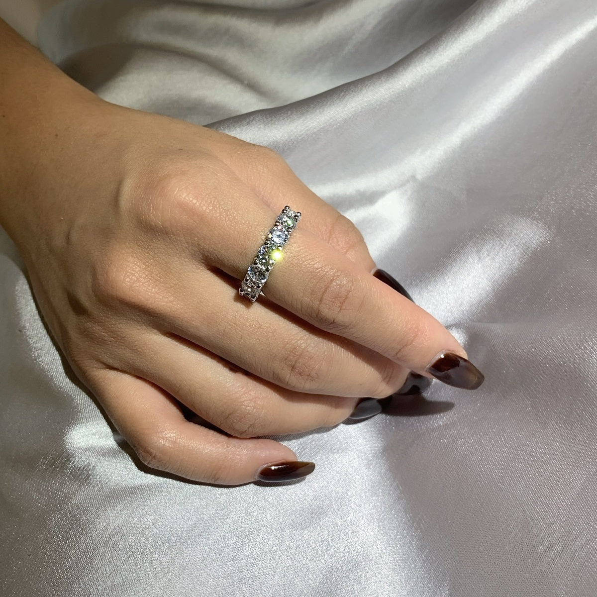 [Solara Jewelry]Gorgeous Round Cut Tennis Ring