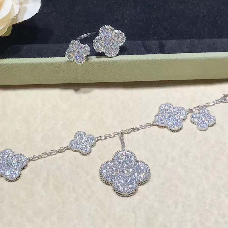 [Solara Jewelry]CLOVER 6 MOTIFS SILVER DIAMOND BRACELET