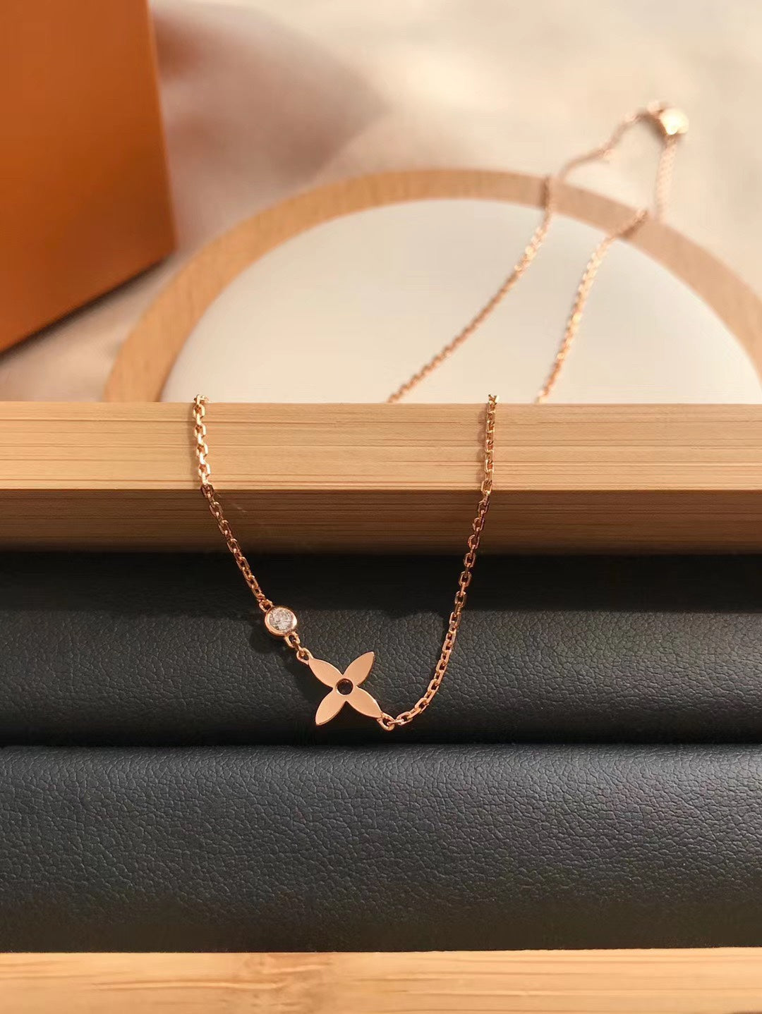 [Solara Jewelry]BLOSSOM PENDANT PINK GOLD AND DIAMOND