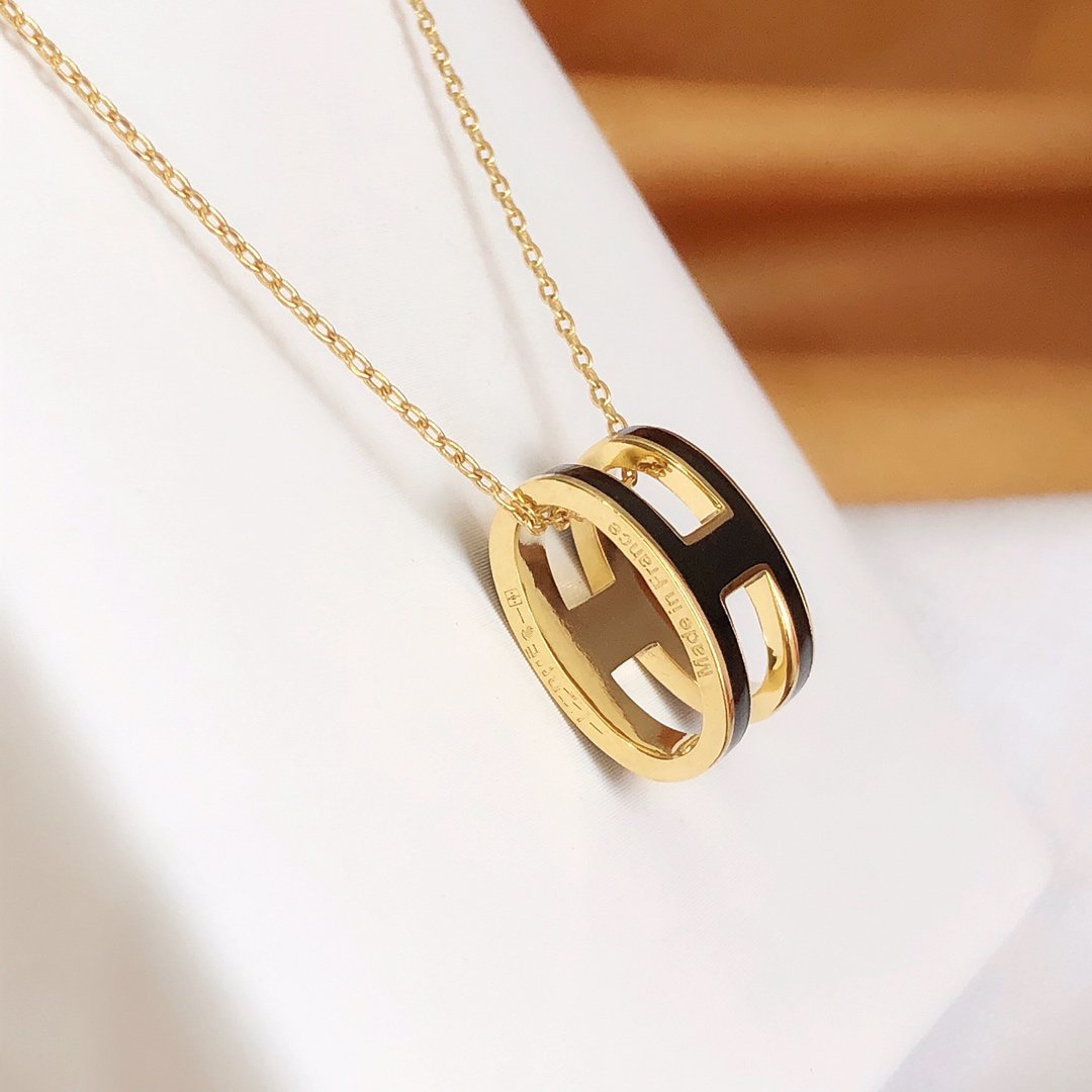 [Solara Jewelry]HM CLIC BLACK ENAMEL GOLD NECKLACE
